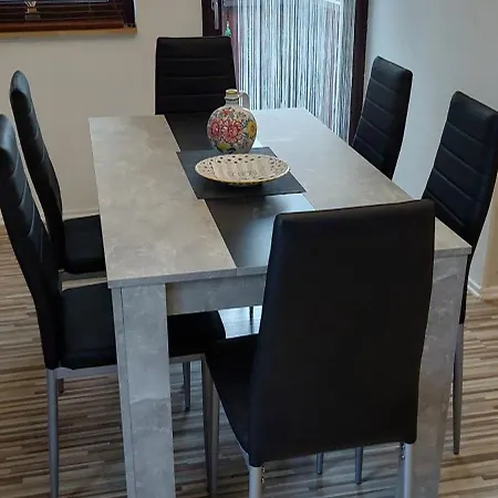 Apartman Laukarts Garden